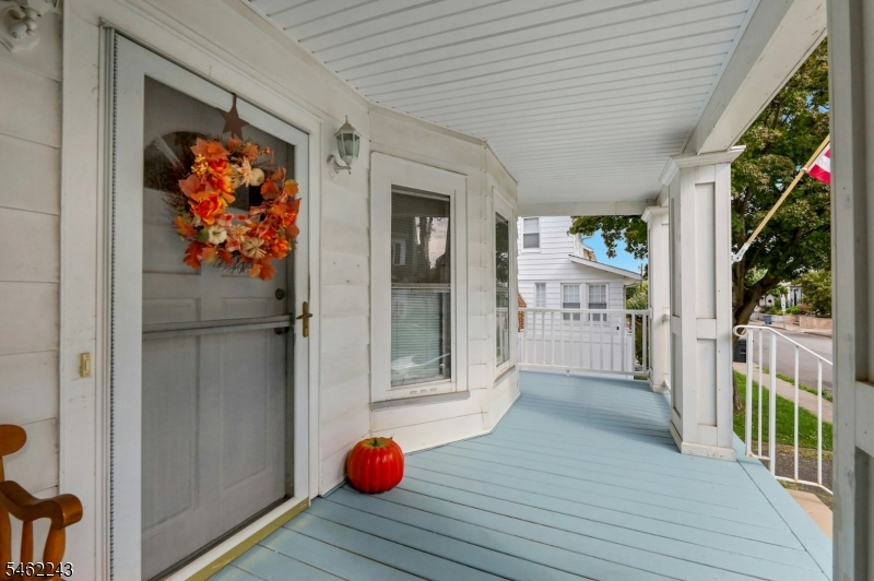 181 Linden Ave Property Photo 9