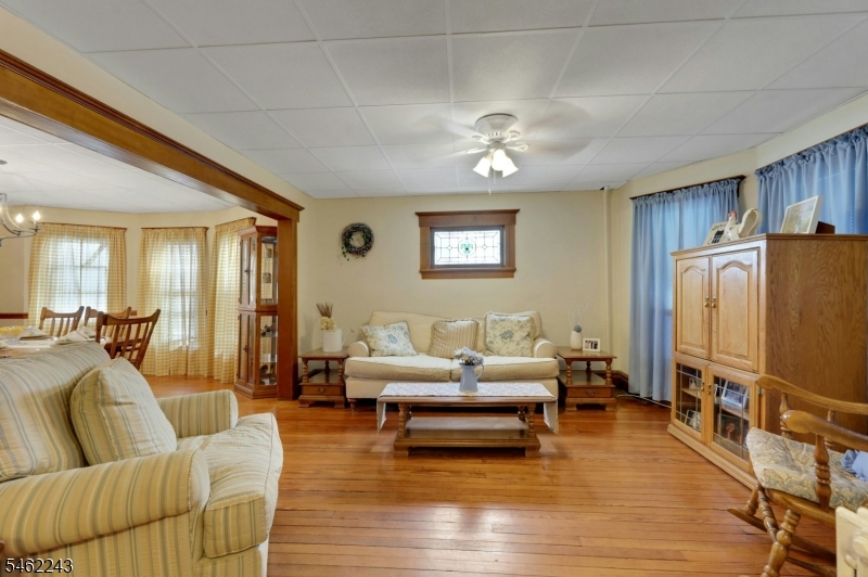 181 Linden Ave Property Photo 13