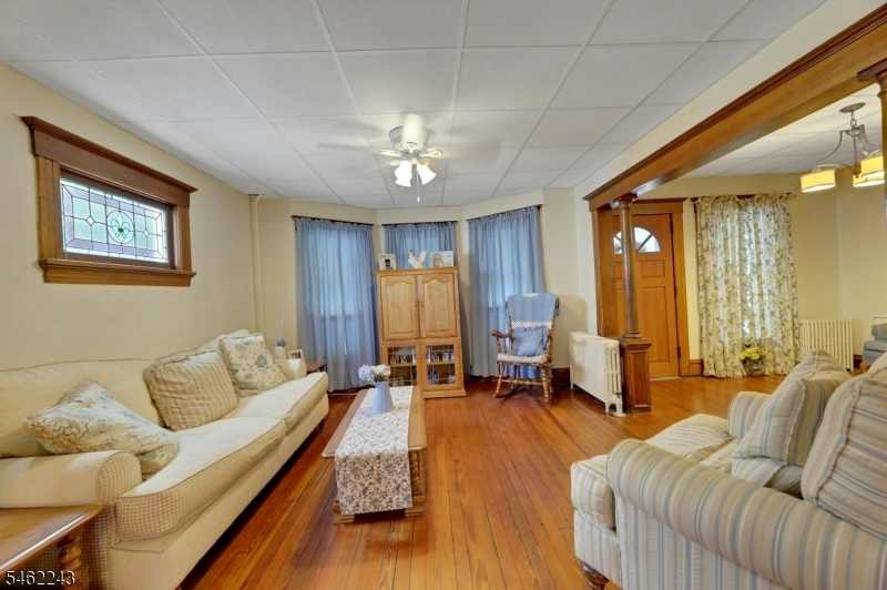 181 Linden Ave Property Photo 14
