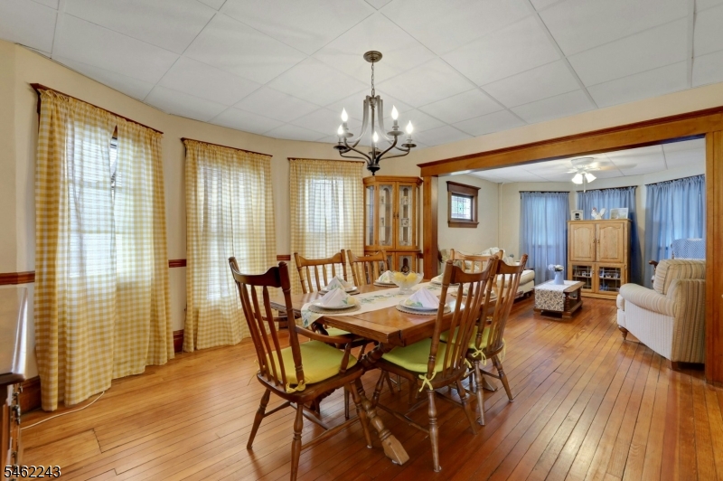 181 Linden Ave Property Photo 17