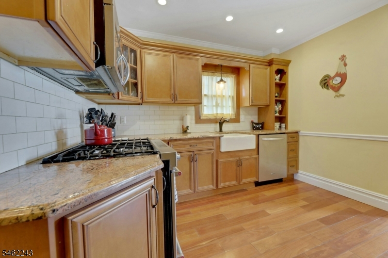 181 Linden Ave Property Photo 18