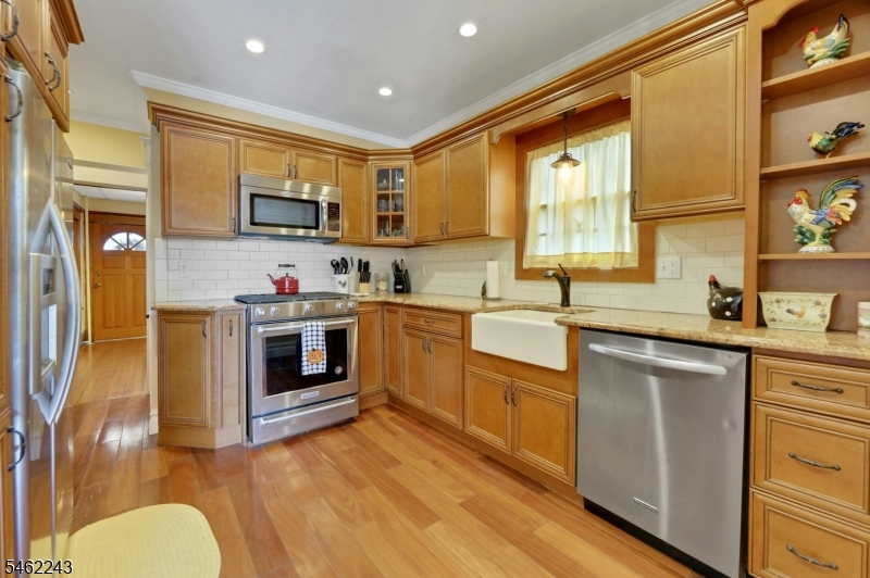 181 Linden Ave Property Photo 19