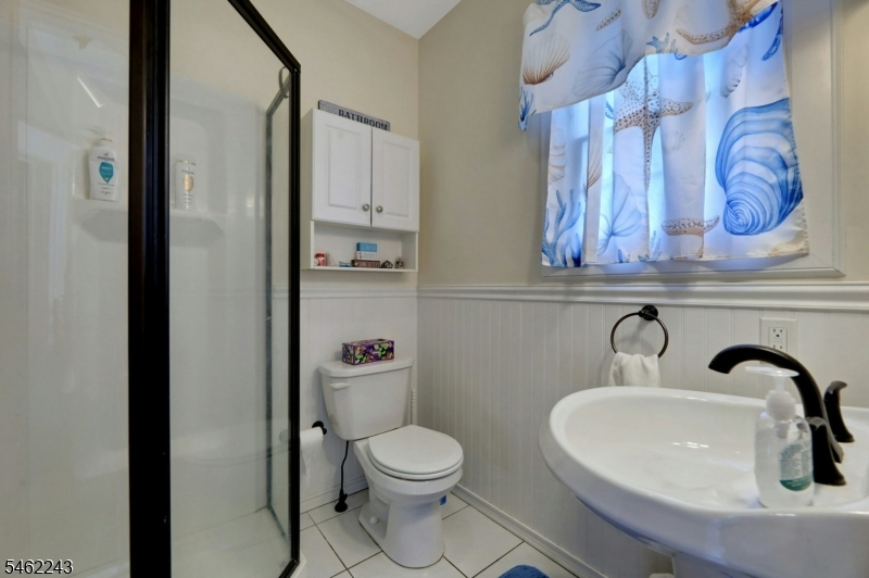 181 Linden Ave Property Photo 22