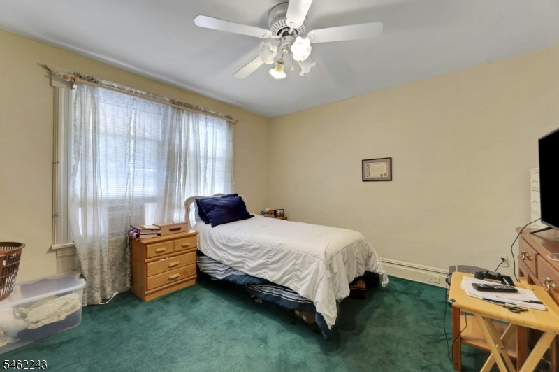 181 Linden Ave Property Photo 25