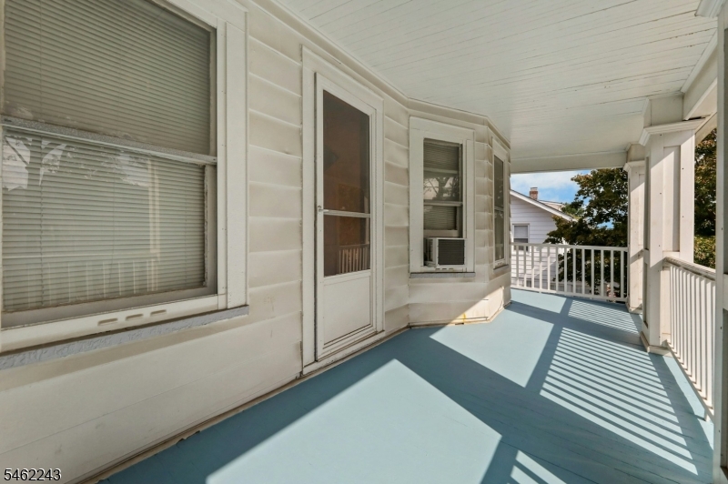 181 Linden Ave Property Photo 28