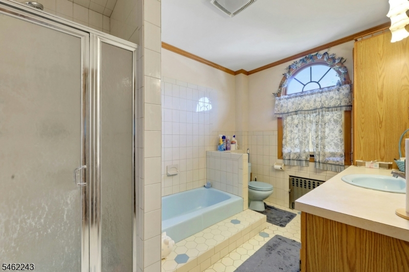 181 Linden Ave Property Photo 29