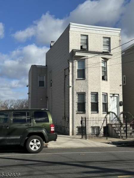 127 Verona Ave Property Photo 1