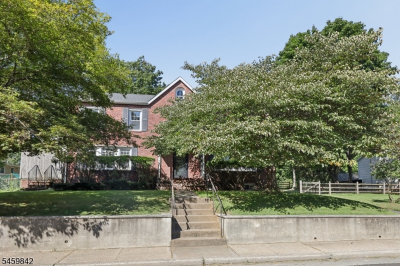166 Crescent Ave Property Photo 1