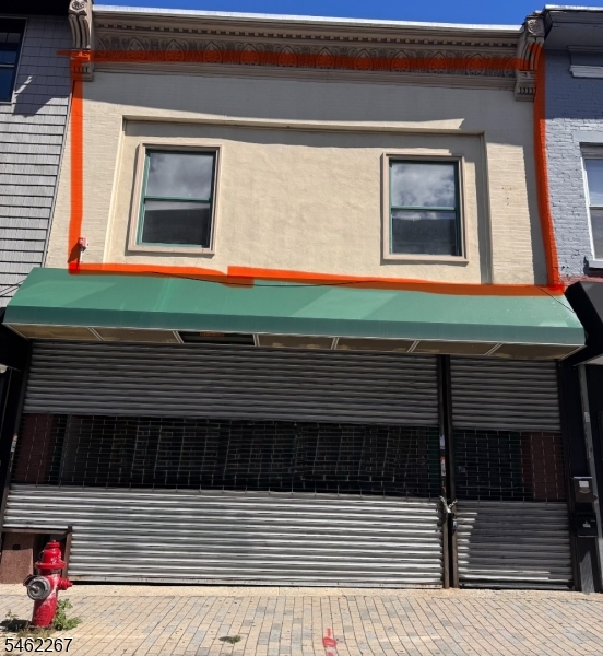 67 Main St Property Photo 1