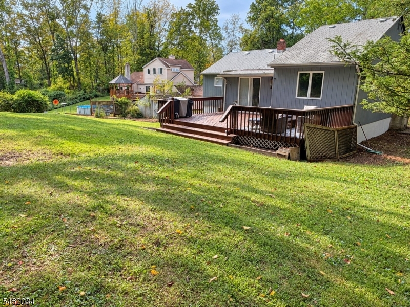 916 Cedar Dr Property Photo 23