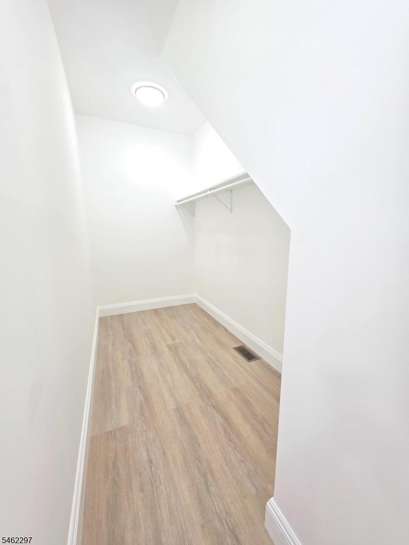 112 Arthur St Property Photo 10