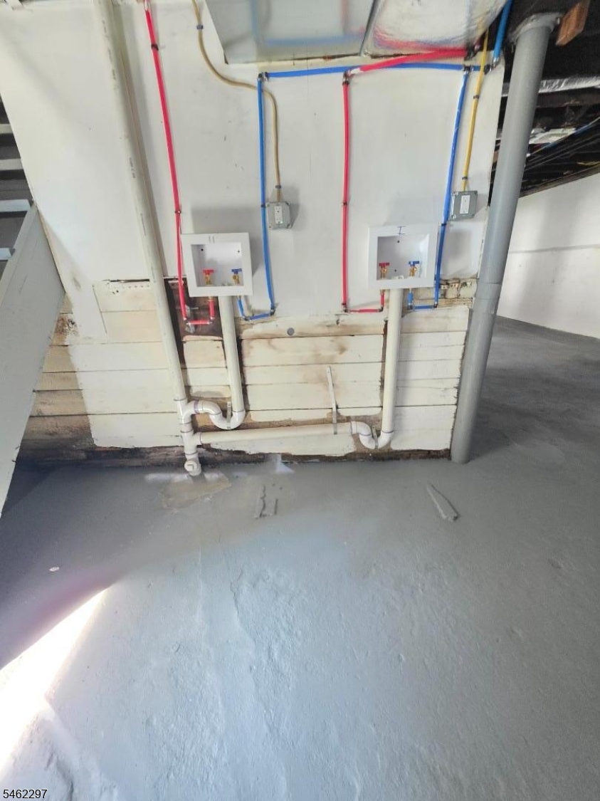 112 Arthur St Property Photo 16
