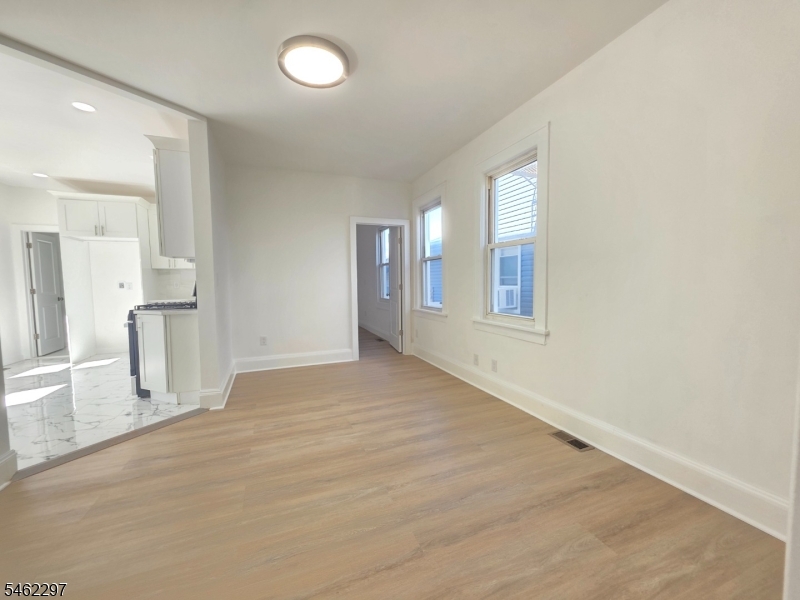 112 Arthur St Property Photo 20