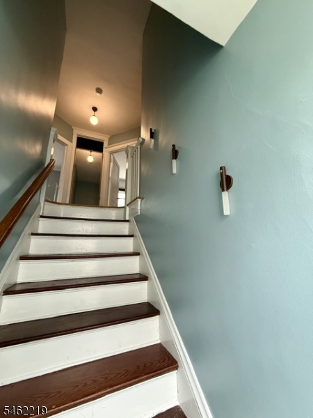 17 Oxford St Property Photo 12