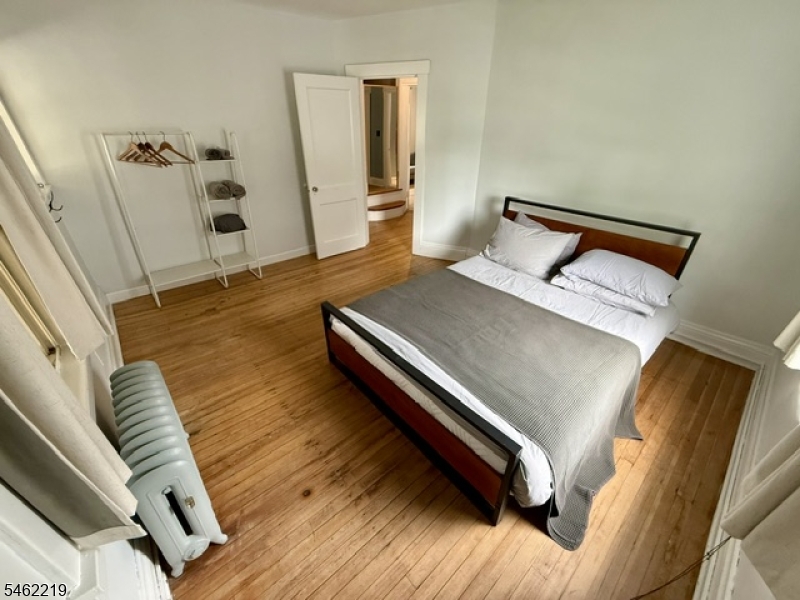 17 Oxford St Property Photo 14