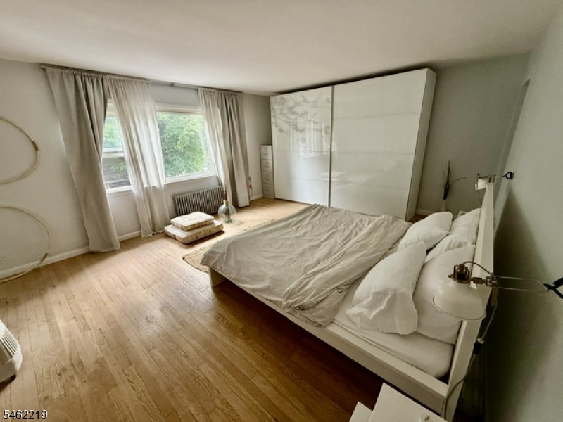 17 Oxford St Property Photo 26