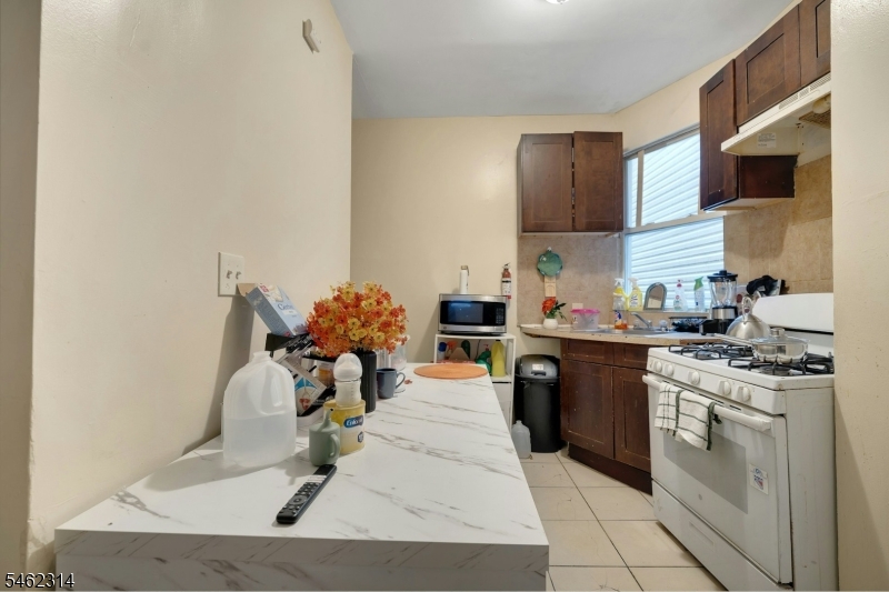 1013 Flora St Property Photo 5