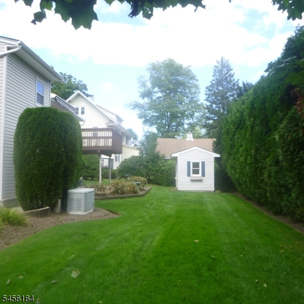 407 Lafayette Ave Property Photo 6