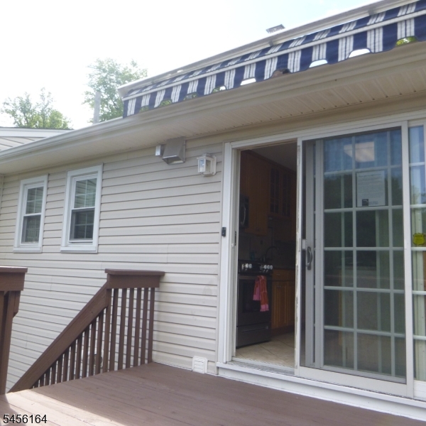 407 Lafayette Ave Property Photo 9