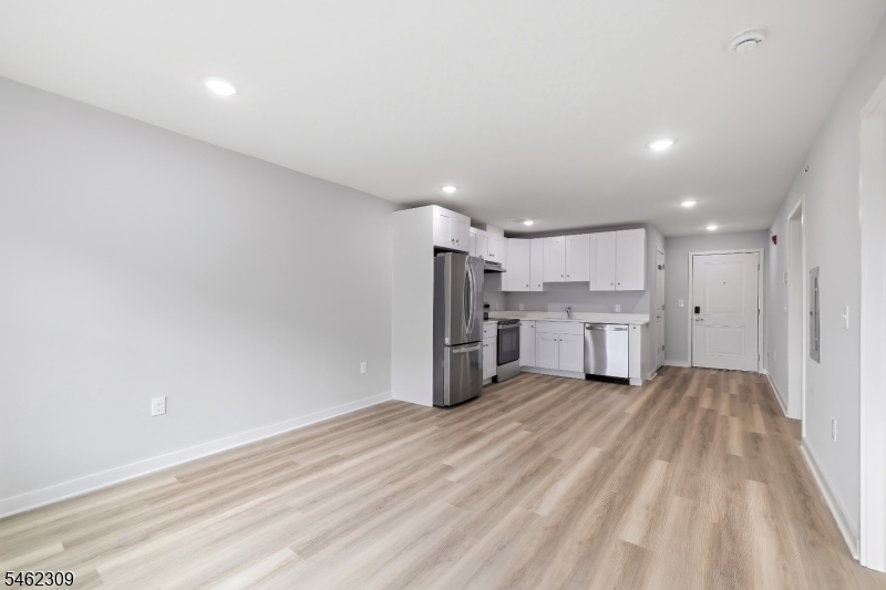 449 Washington St Property Photo 12