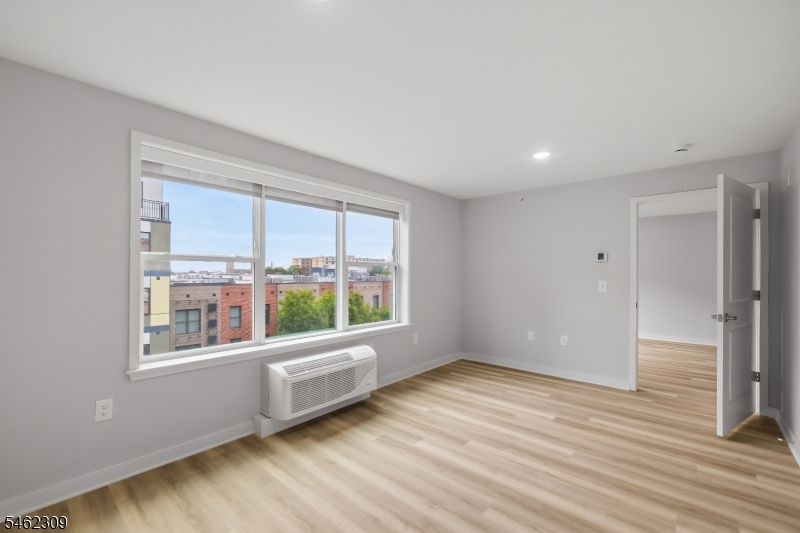 449 Washington St Property Photo 16