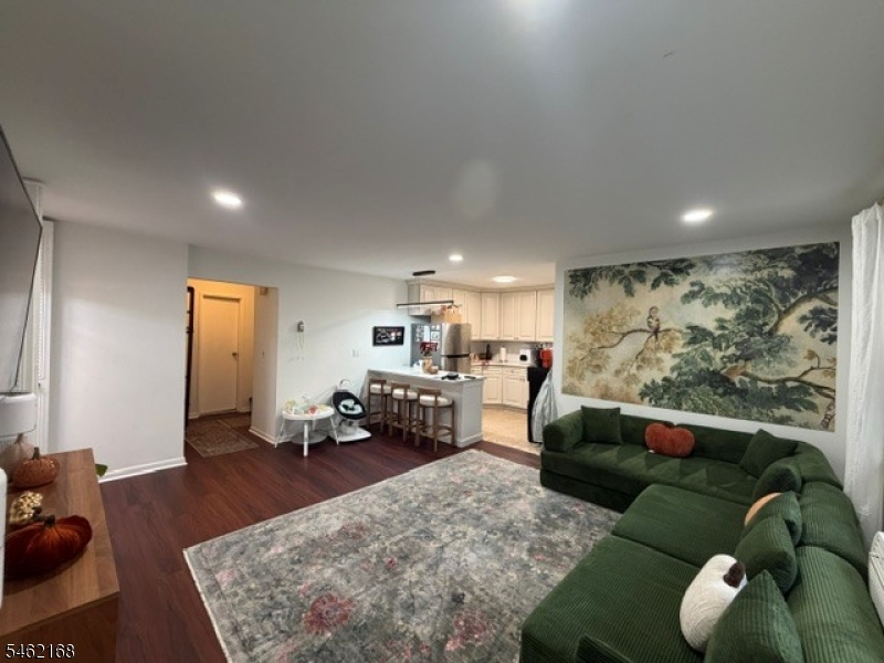 203 N Beverwyck Rd 5 Property Photo 1