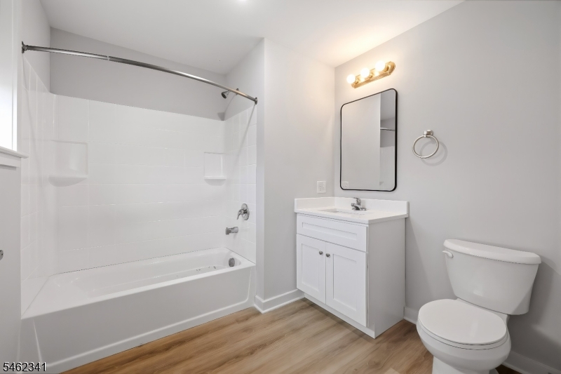 449 Washington St Property Photo 12
