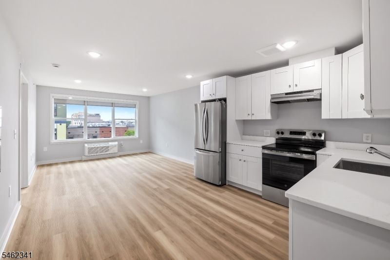 449 Washington St Property Photo 15