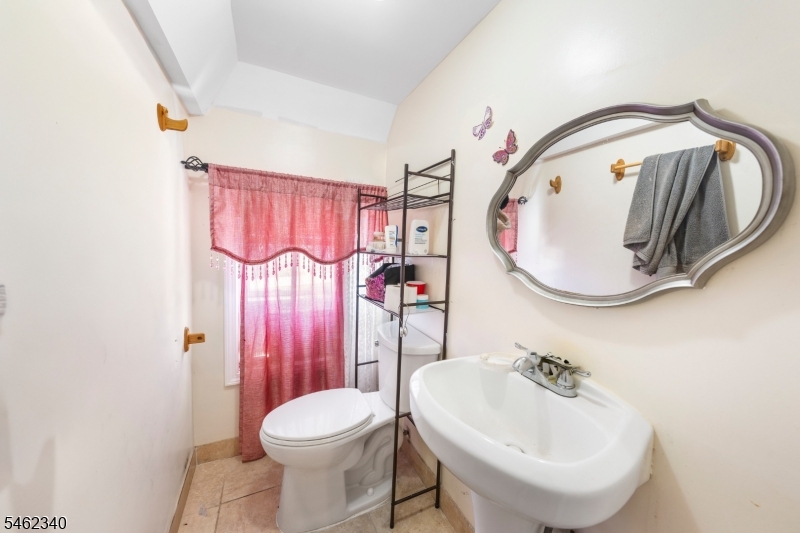 324 Chilton St Property Photo 37
