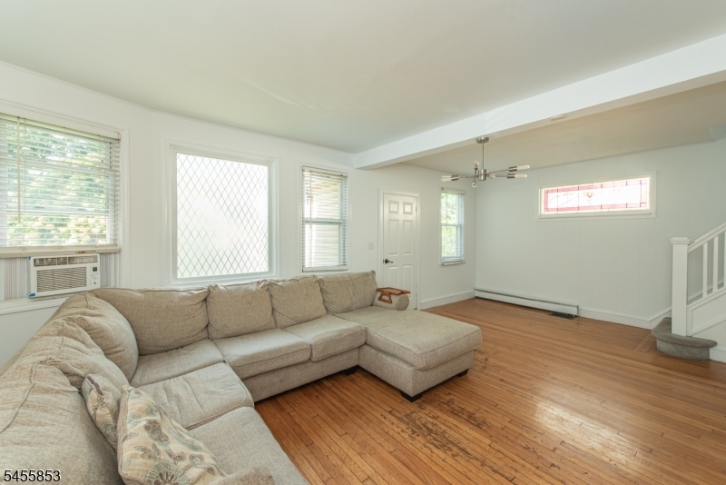 225 Elm Ave Property Photo 3