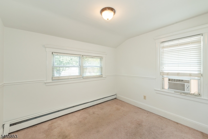225 Elm Ave Property Photo 10
