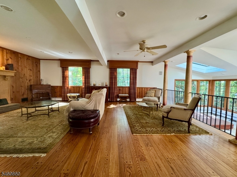 463 Laurel Ln Property Photo 19