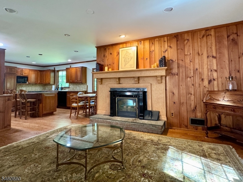 463 Laurel Ln Property Photo 21