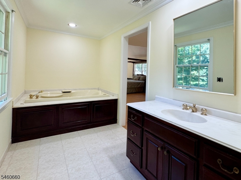 463 Laurel Ln Property Photo 39