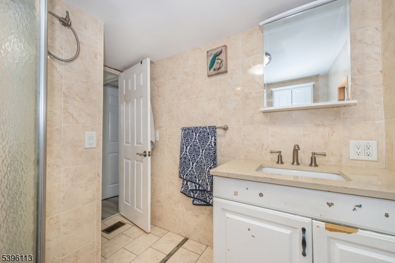 39 Helen Drive Property Photo 10