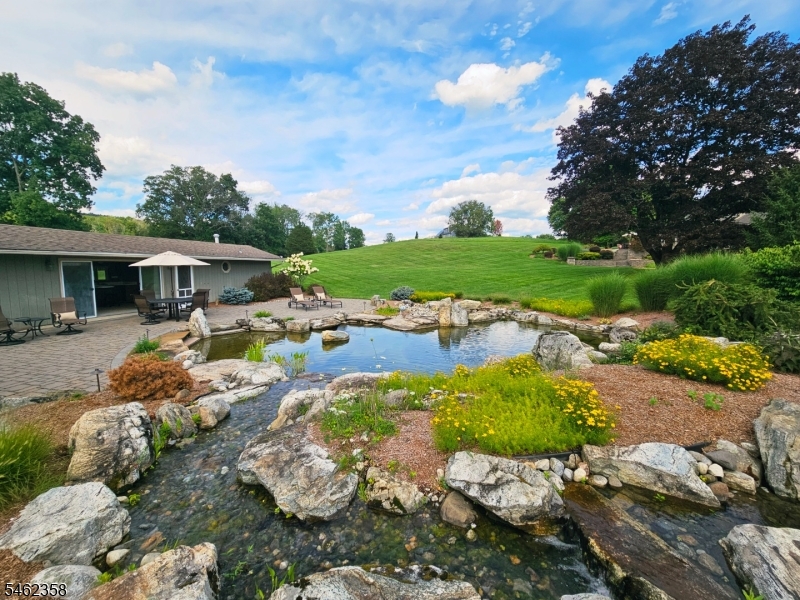 111 Beaver Run Rd Property Photo 3