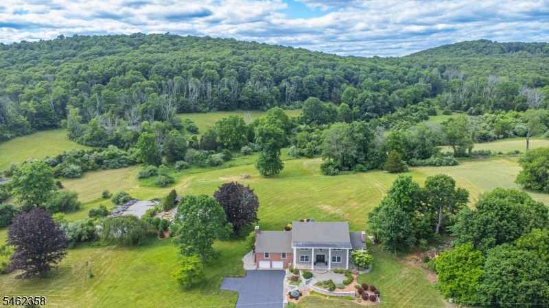 111 Beaver Run Rd Property Photo 6