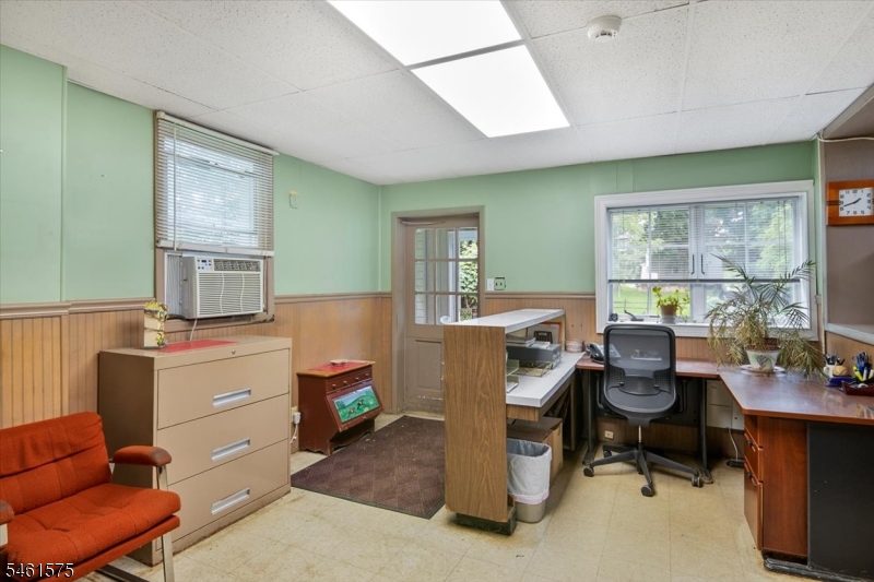 113 Harrison Ave Property Photo 6