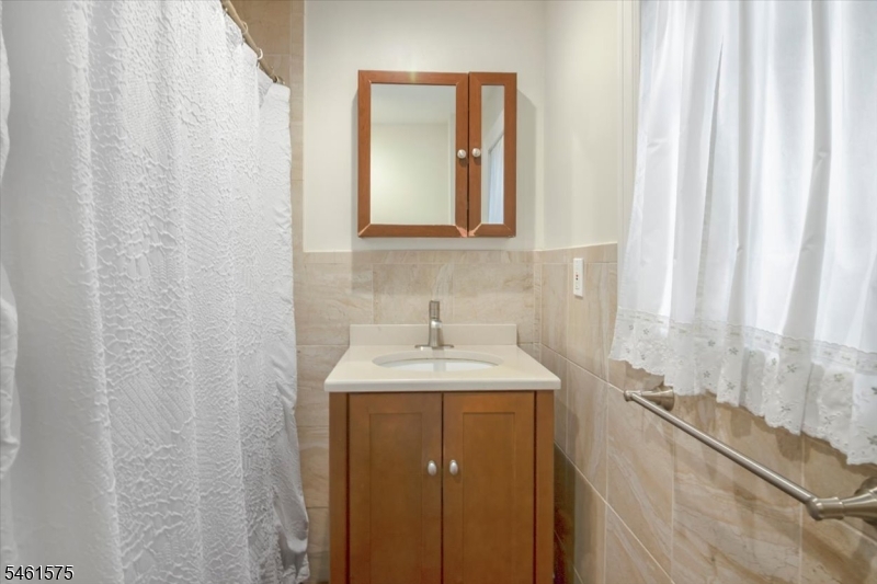 113 Harrison Ave Property Photo 48