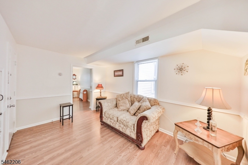34 Bennett St 36b Property Photo 4