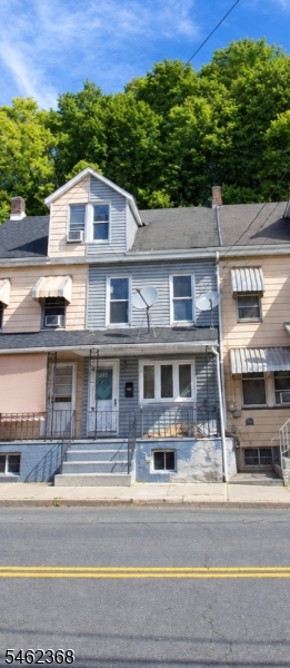 755 S Main St Property Photo 2