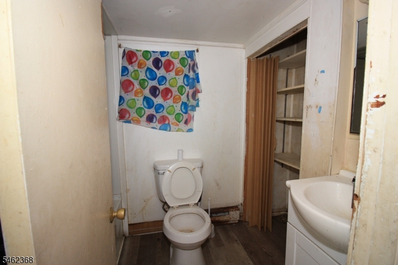755 S Main St Property Photo 8
