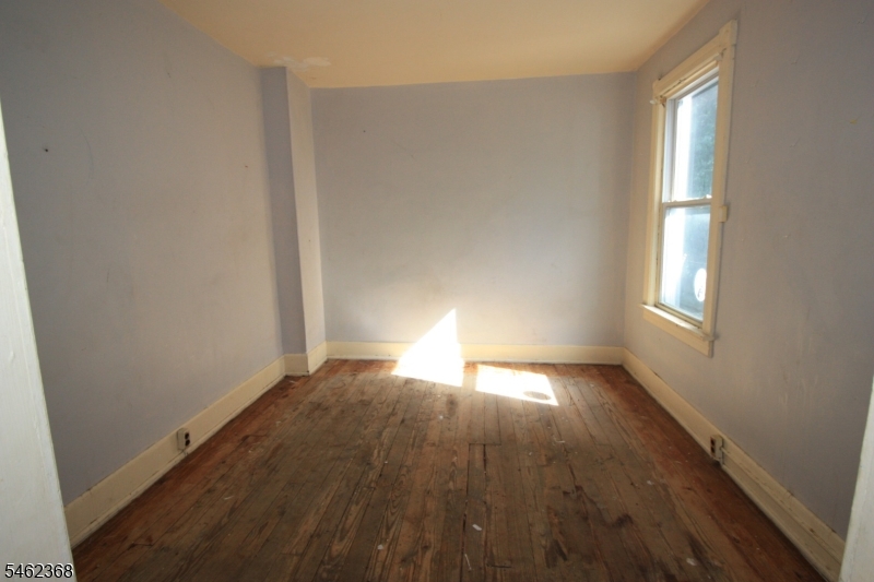 755 S Main St Property Photo 10