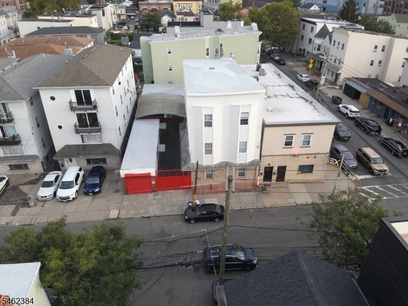 109 Fleming Ave Property Photo 3