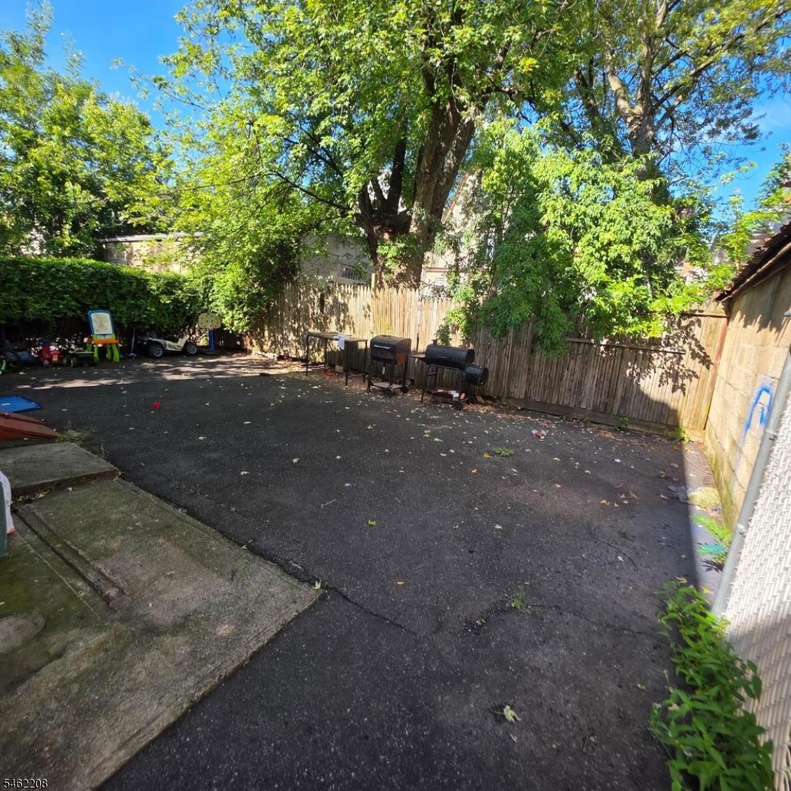 45 Columbia Ave Property Photo 9