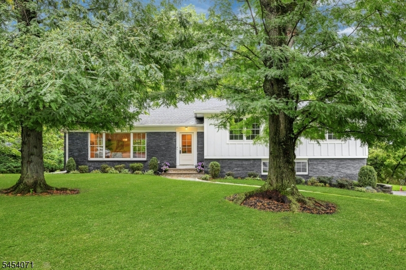 9 Crestview Ct