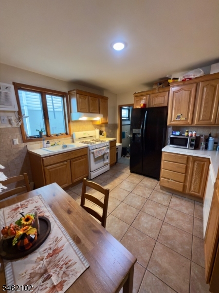 15 Hensler St Property Photo 4