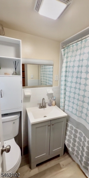 15 Hensler St Property Photo 13