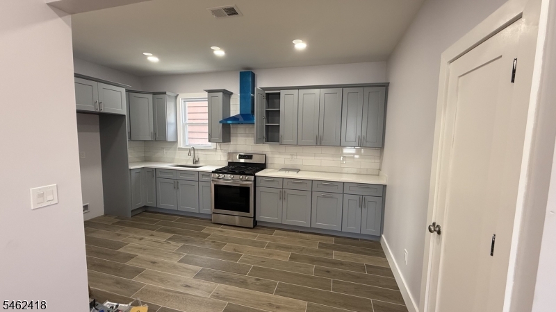 41 Knapp Ave 2 Property Photo 1