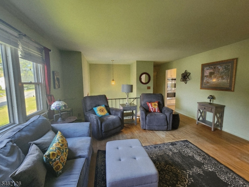 10 Parkview Dr Property Photo 10